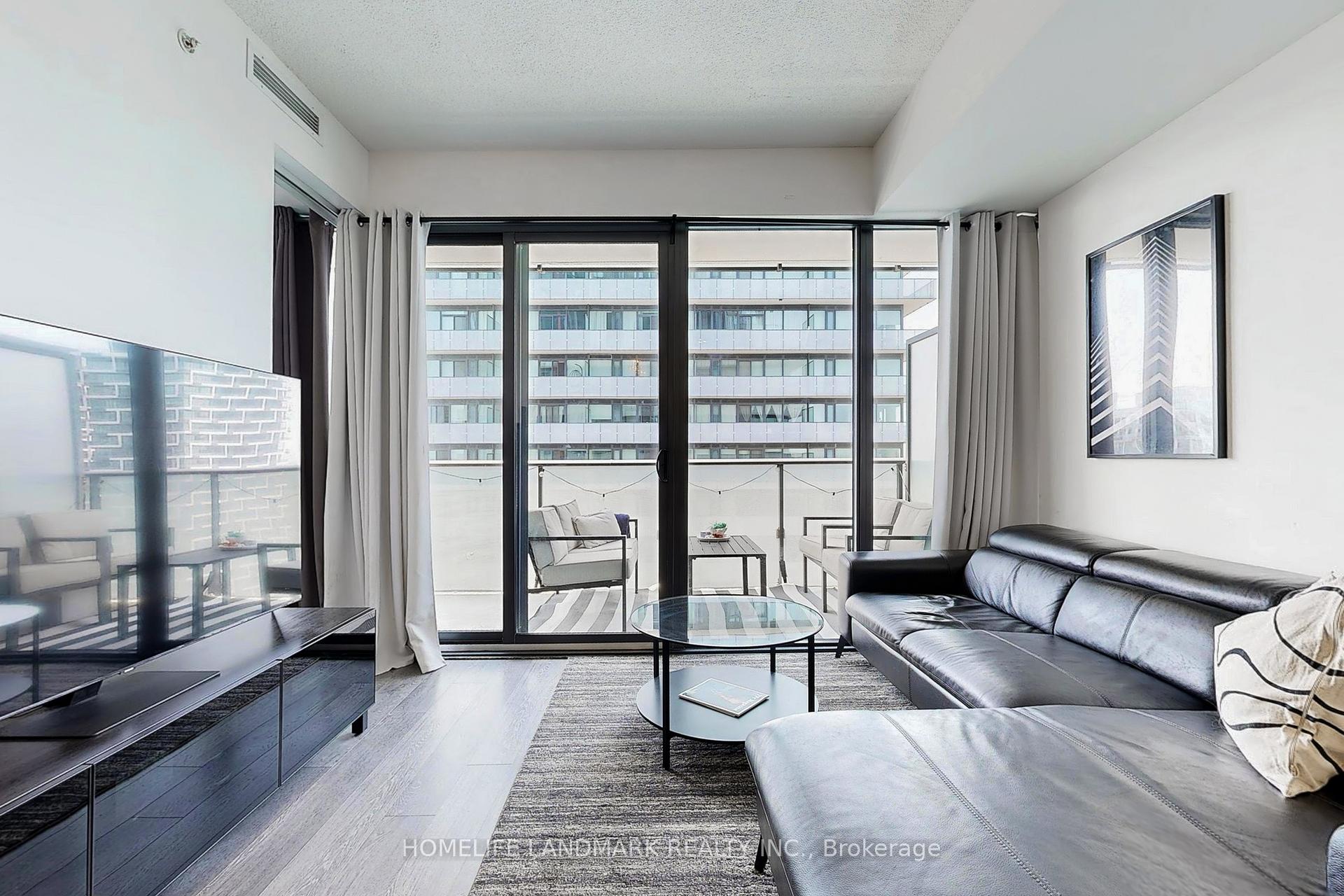 2 Bedrooms Condo at 185 Roehampton, Toronto For sale