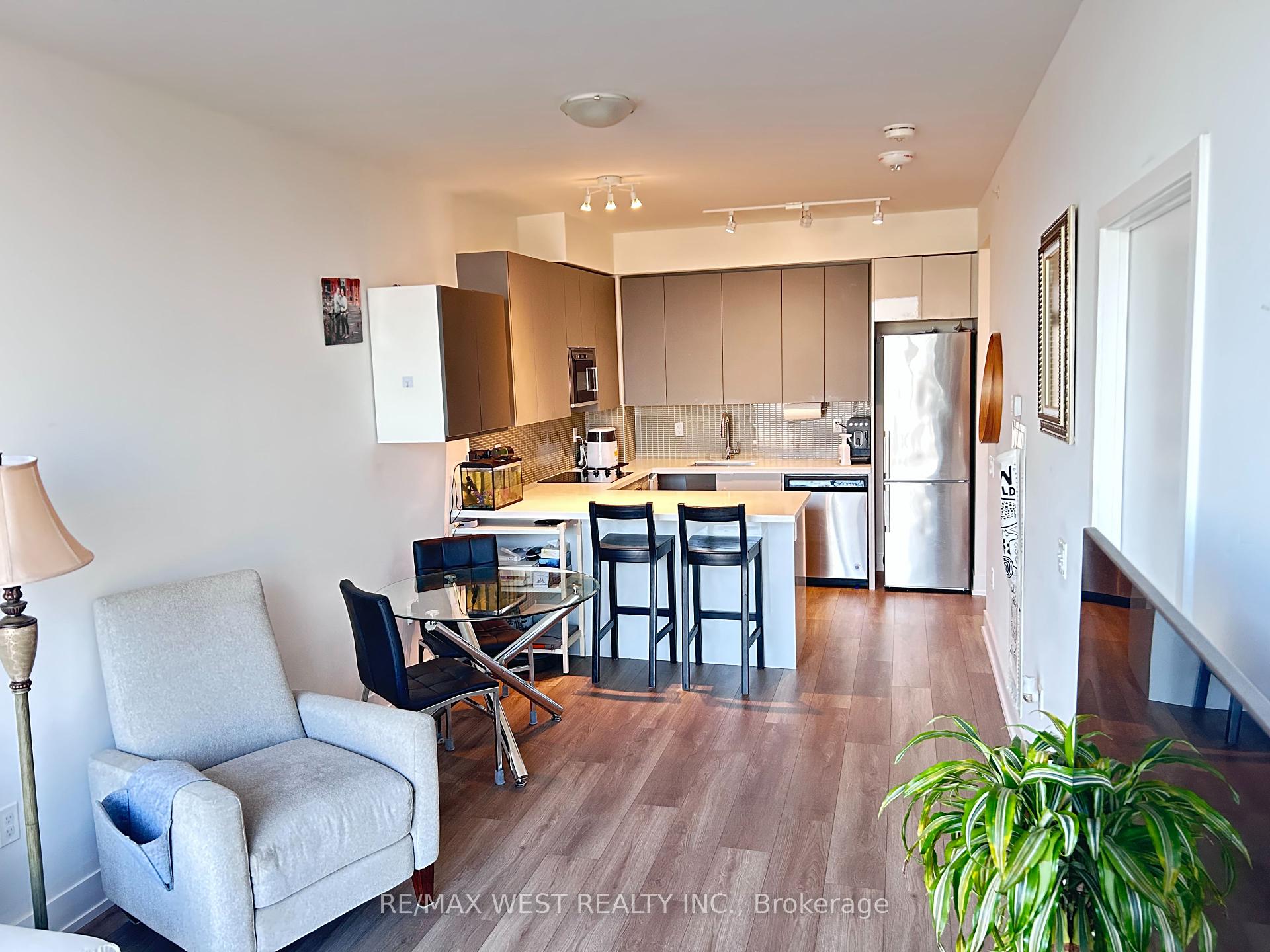 1 Bedroom Condo at 2908 Highway 7, Vaughan For sale