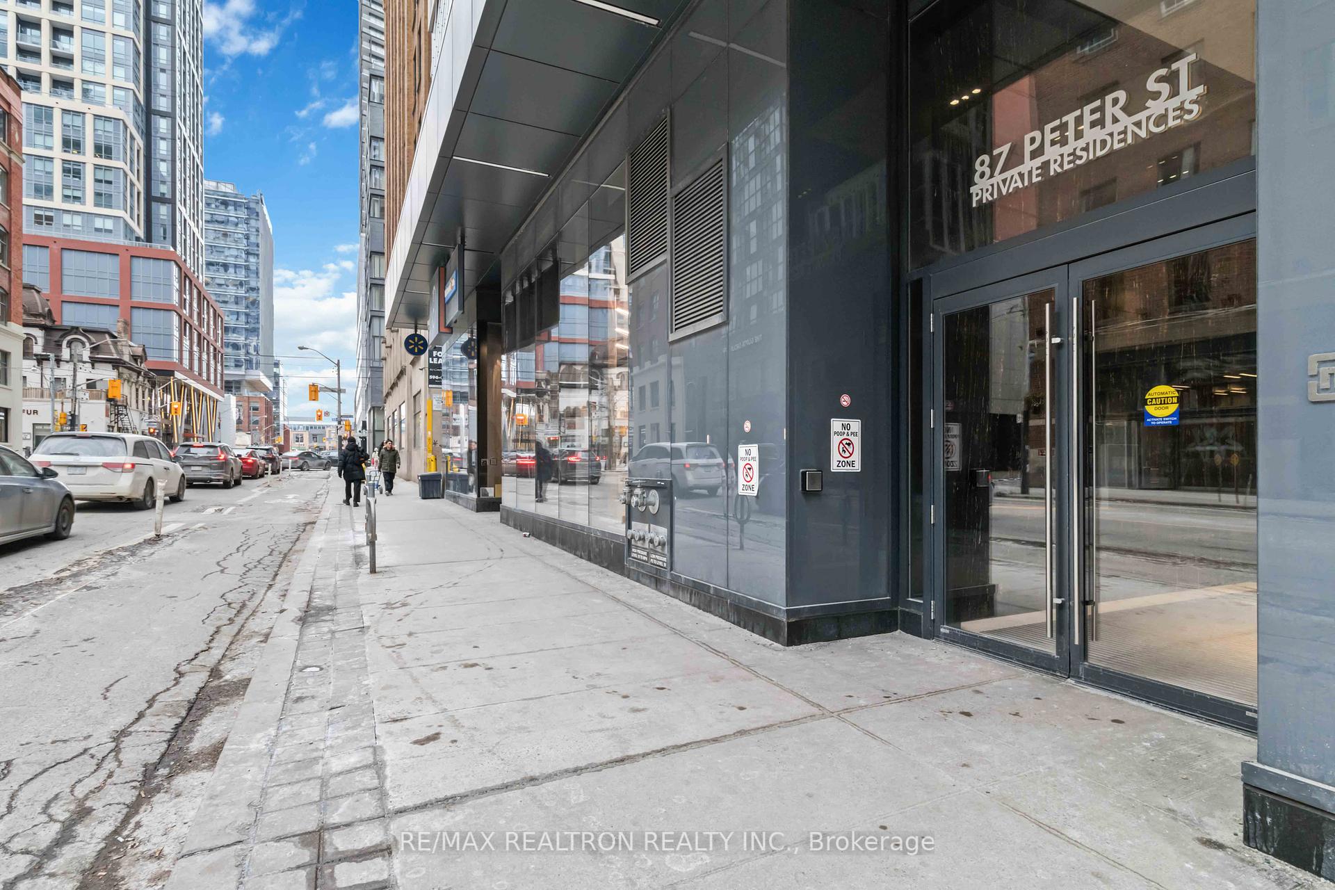 1 Bedroom Condo at 87 Peter,  Toronto For sale