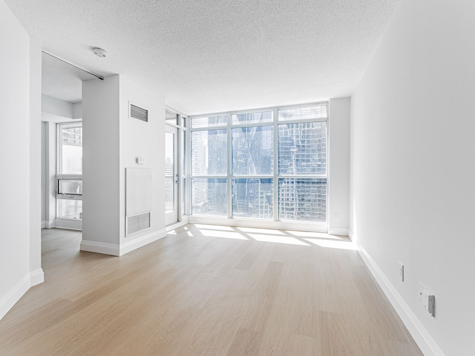 18 Yonge Street 3013