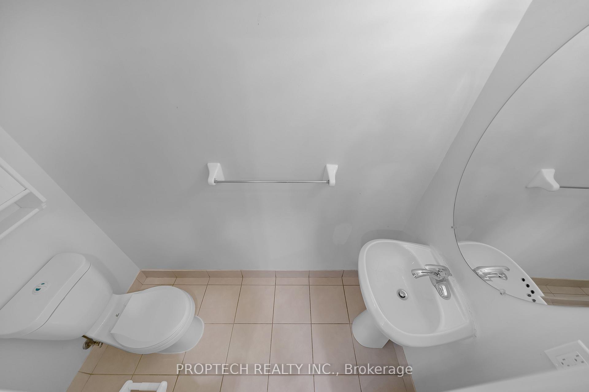 4 Bedrooms Condo at 295 Village Green,  Toronto For sale