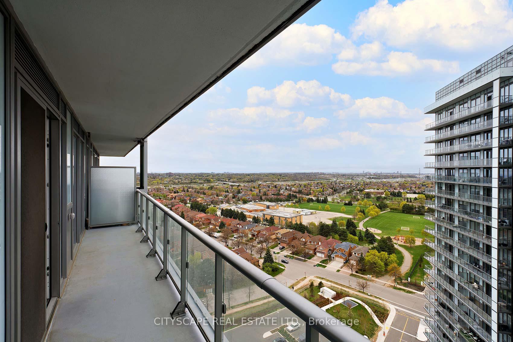 3 Bedrooms Condo at 4677 Metcalfe, Mississauga For sale
