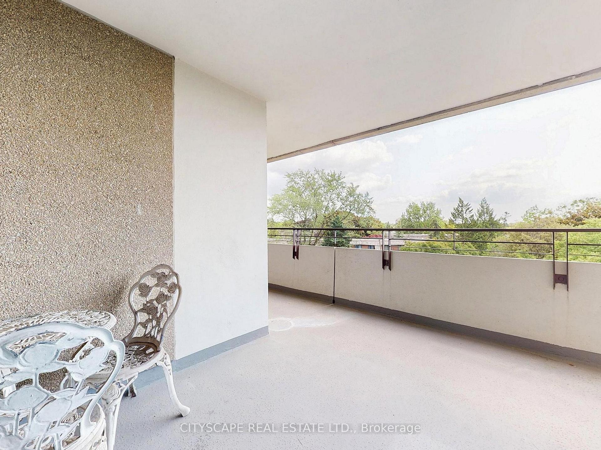 2 Bedrooms Condo at 1320 Mississauga Valley, Mississauga For sale
