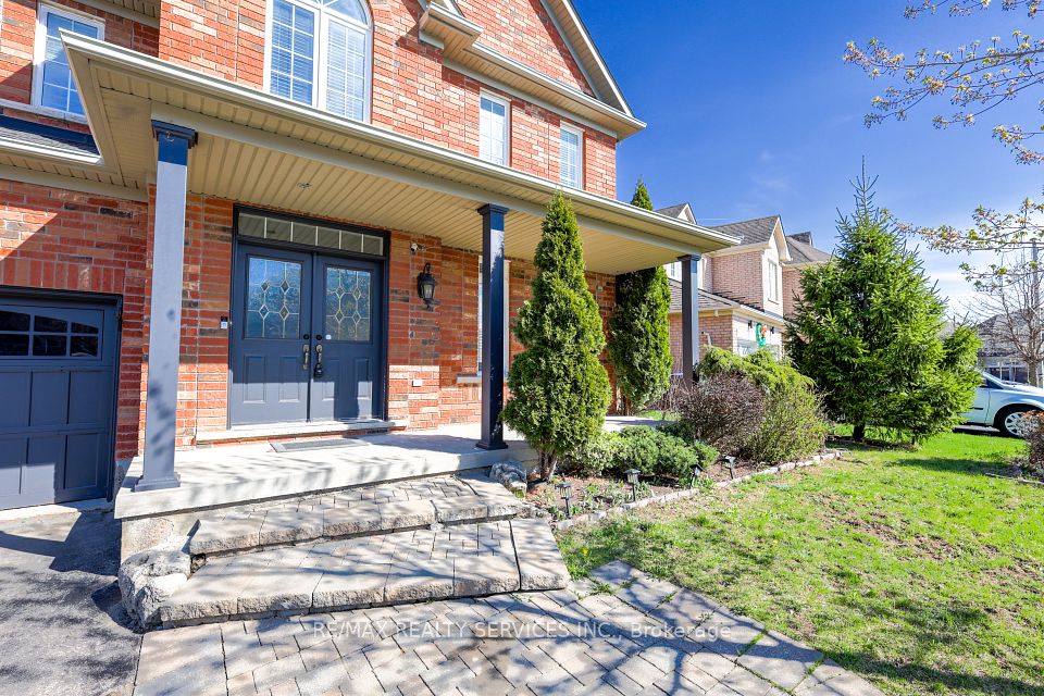 33 Leparc Road, Brampton, ON L6P 2W9
