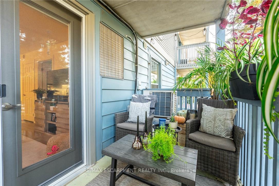 1 Bedroom Condo at 2010 Cleaver,  Burlington For sale