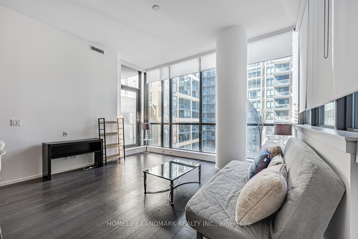 2 Bedrooms Condo at 8 Charlotte,  Toronto For sale