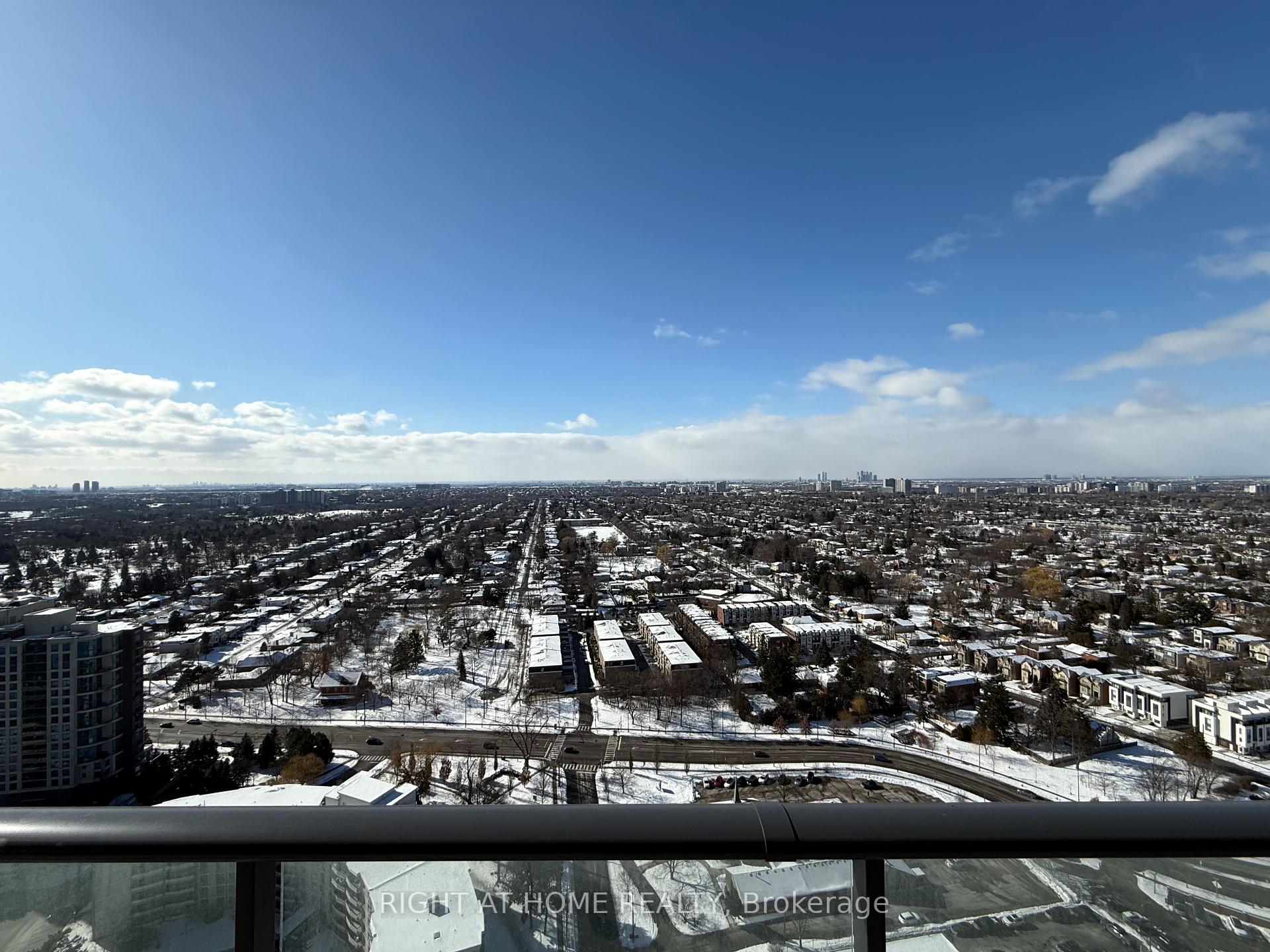 3 Bedrooms Condo at 15 Ellerslie, Toronto For sale