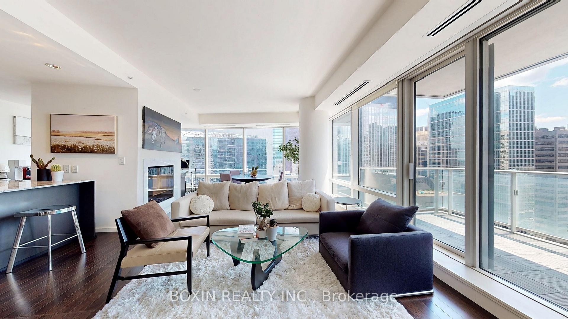 2 Bedrooms Condo at 180 University,  Toronto For sale