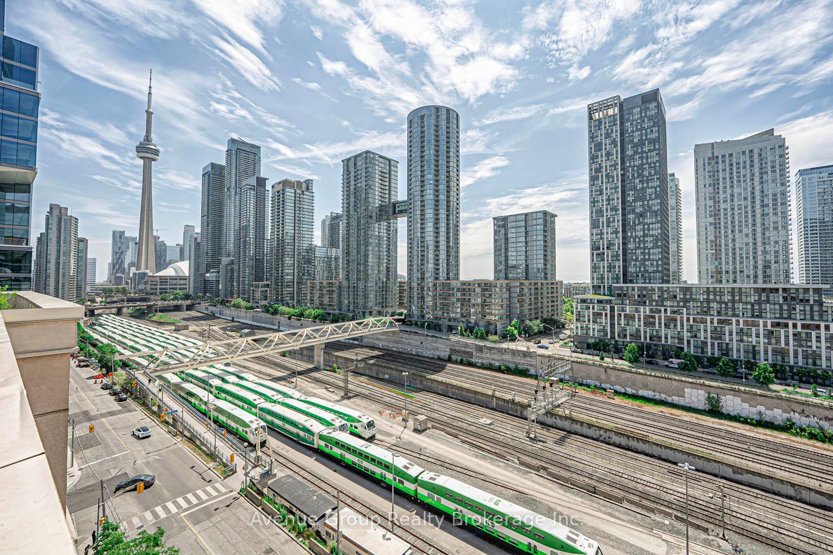 2 Bedrooms Condo at 550 Front, Toronto For sale