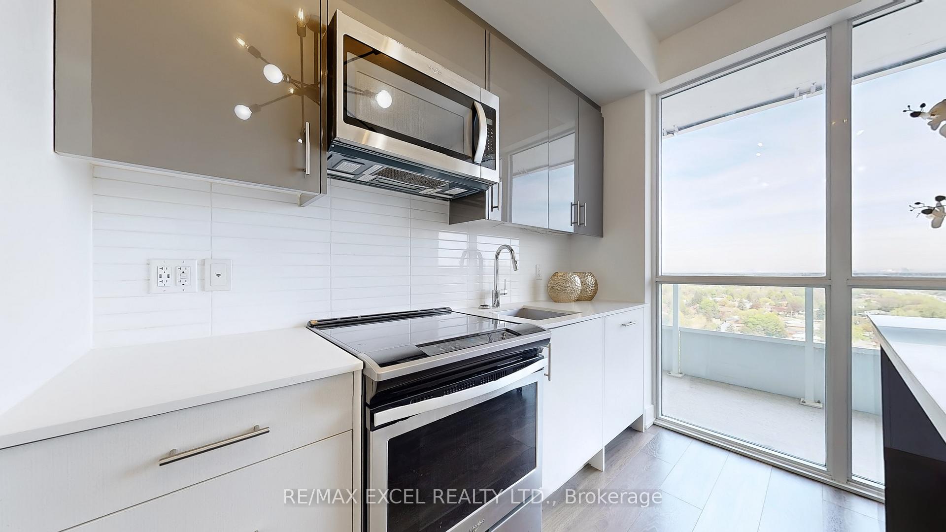 2 Bedrooms Condo at 180 Fairview Mall, Toronto For sale