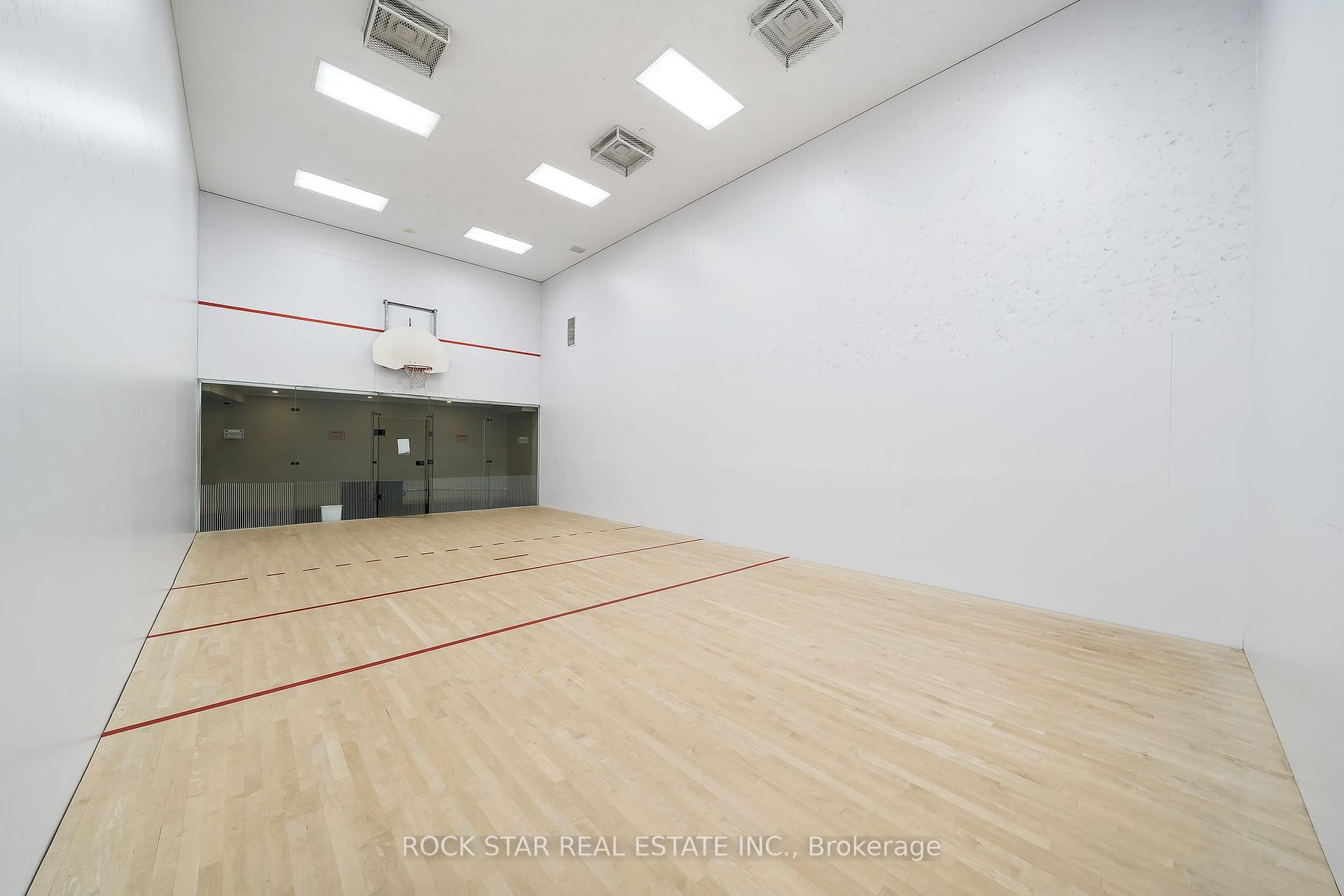 2 Bedrooms Condo at 18 Harbour,  Toronto For sale