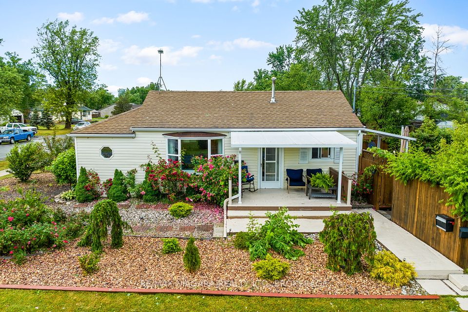 476 Lakeside