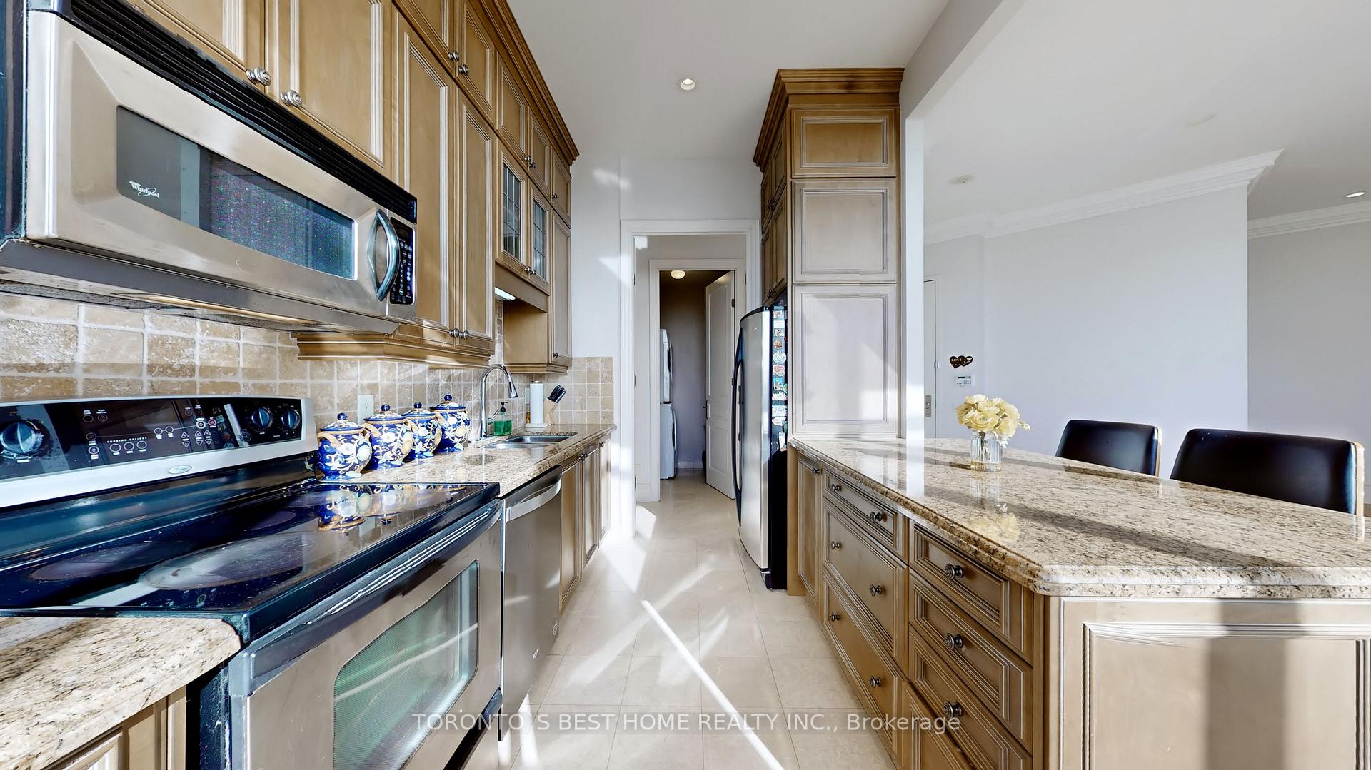 3 Bedrooms Condo at 80 Harrison Garden,  Toronto For sale
