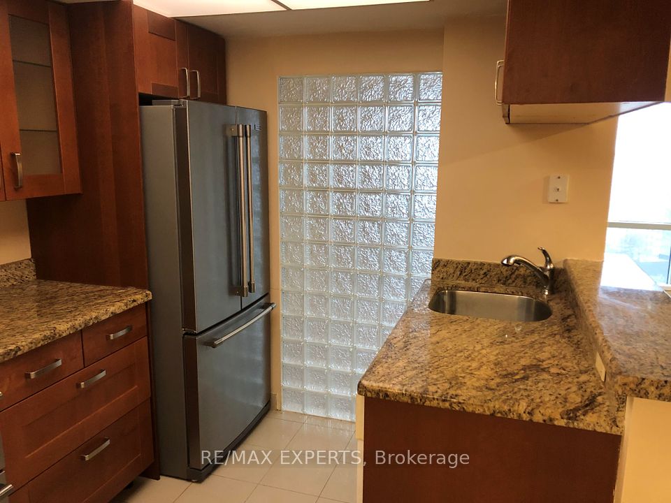 1001 Bay Street 2116