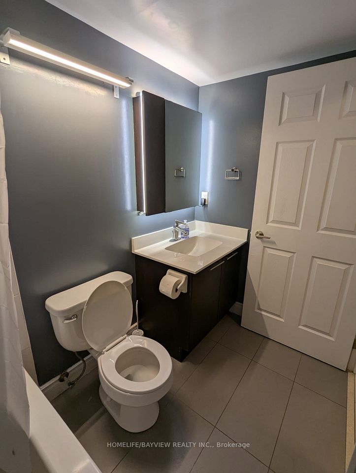 4 PIECE BATHROOM