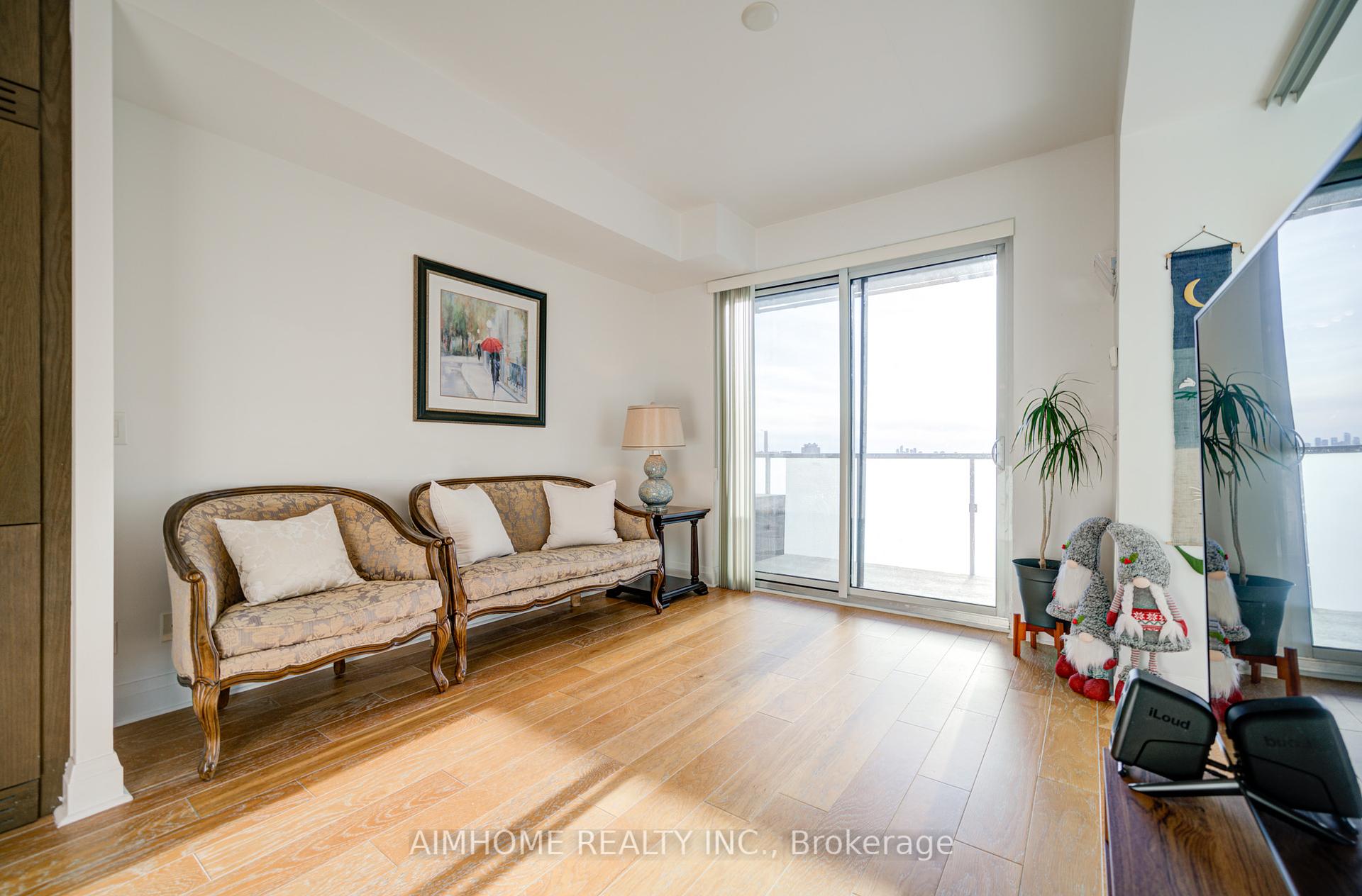 2 Bedrooms Condo at 1080 Bay, Toronto For sale
