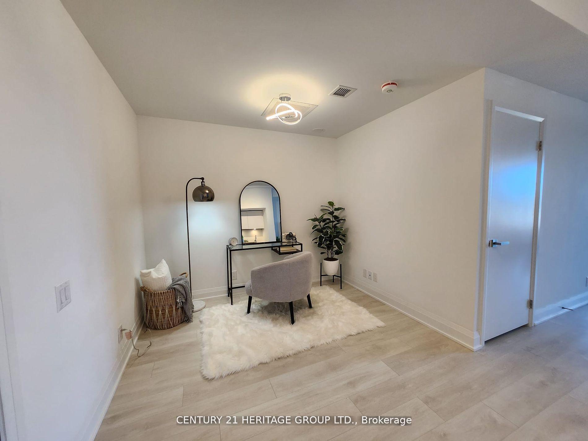 2 Bedrooms Condo at 33 Frederick Todd, Toronto For sale