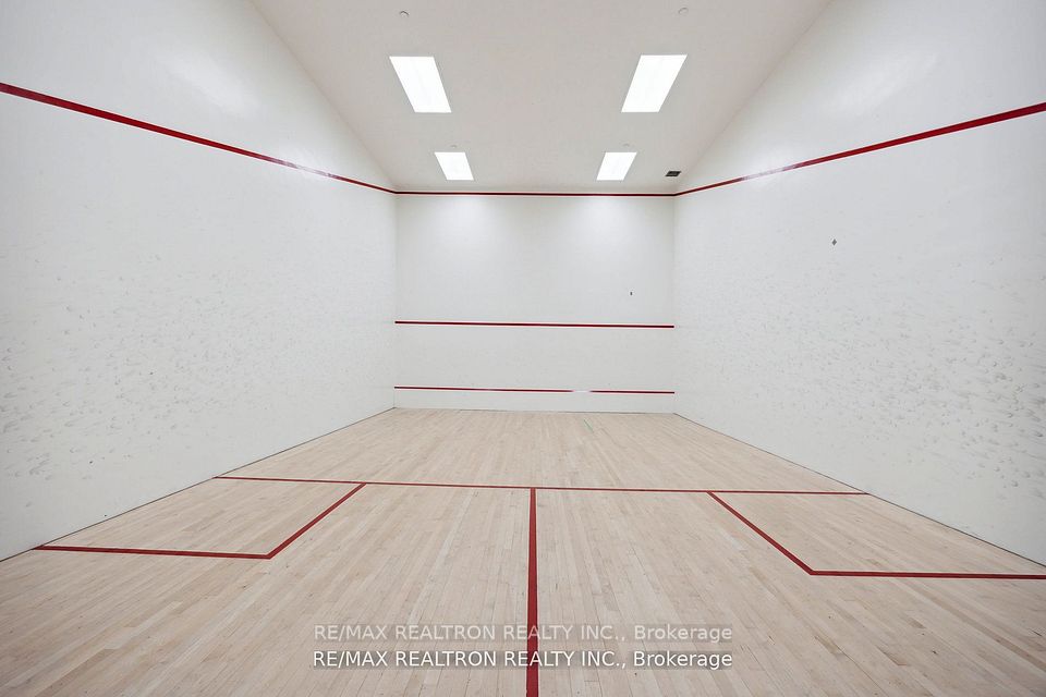 https://trreb-image.ampre.ca/kzRIjpb26H0uWkKuP9IKCmAIlU9JWti_KKQFMWzDkI4/rs:fit:960:960/wm:.5:so:0:50:.4/wmsh:10/wmt:PHNwYW4gZm9yZWdyb3VuZD0nd2hpdGUnIGZvbnQ9JzY4Jz5SRS9NQVggUkVBTFRST04gUkVBTFRZIElOQy4sIEJyb2tlcmFnZTwvc3Bhbj4/L3RycmViL2xpc3RpbmdzLzQwLzQxLzg3LzE2L3AvODUxMjEyYWItMmQ5Ni00MzVlLWEzOGMtYzk2YzNkNzExZGQ5LmpwZw.jpg