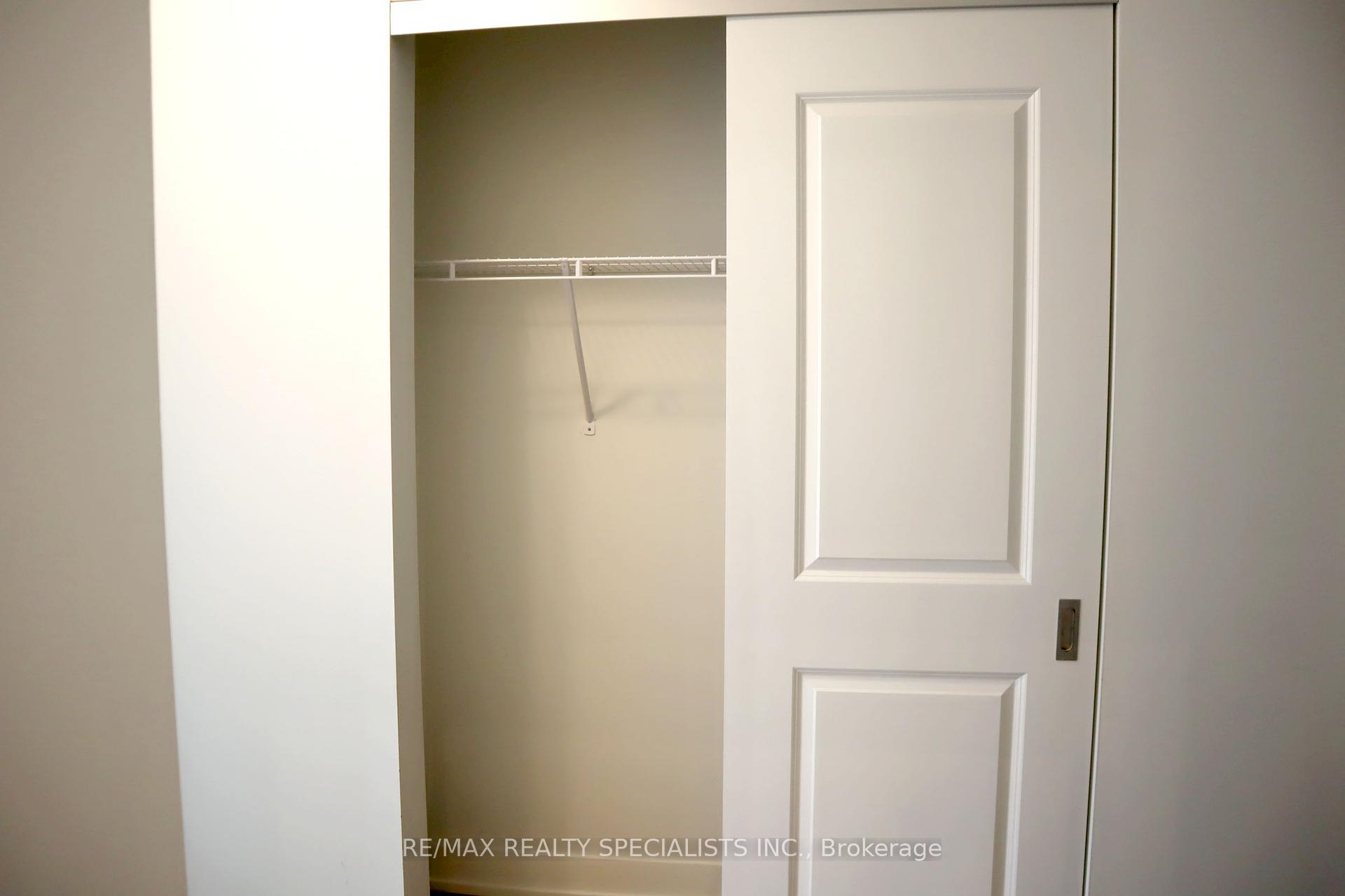 2 Bedrooms Condo at 1063 Douglas McCurdy, Mississauga For sale