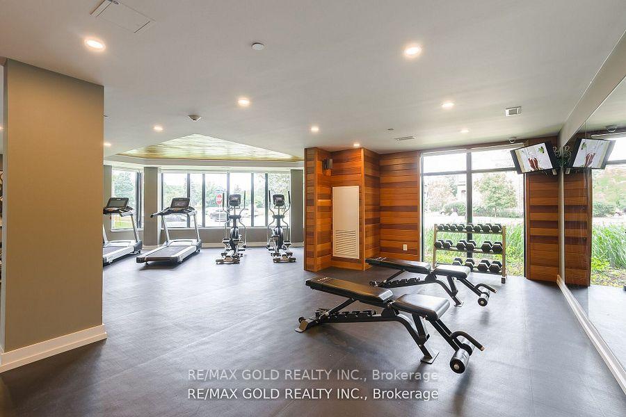 2 Bedrooms Condo at 320 Plains,  Burlington For sale