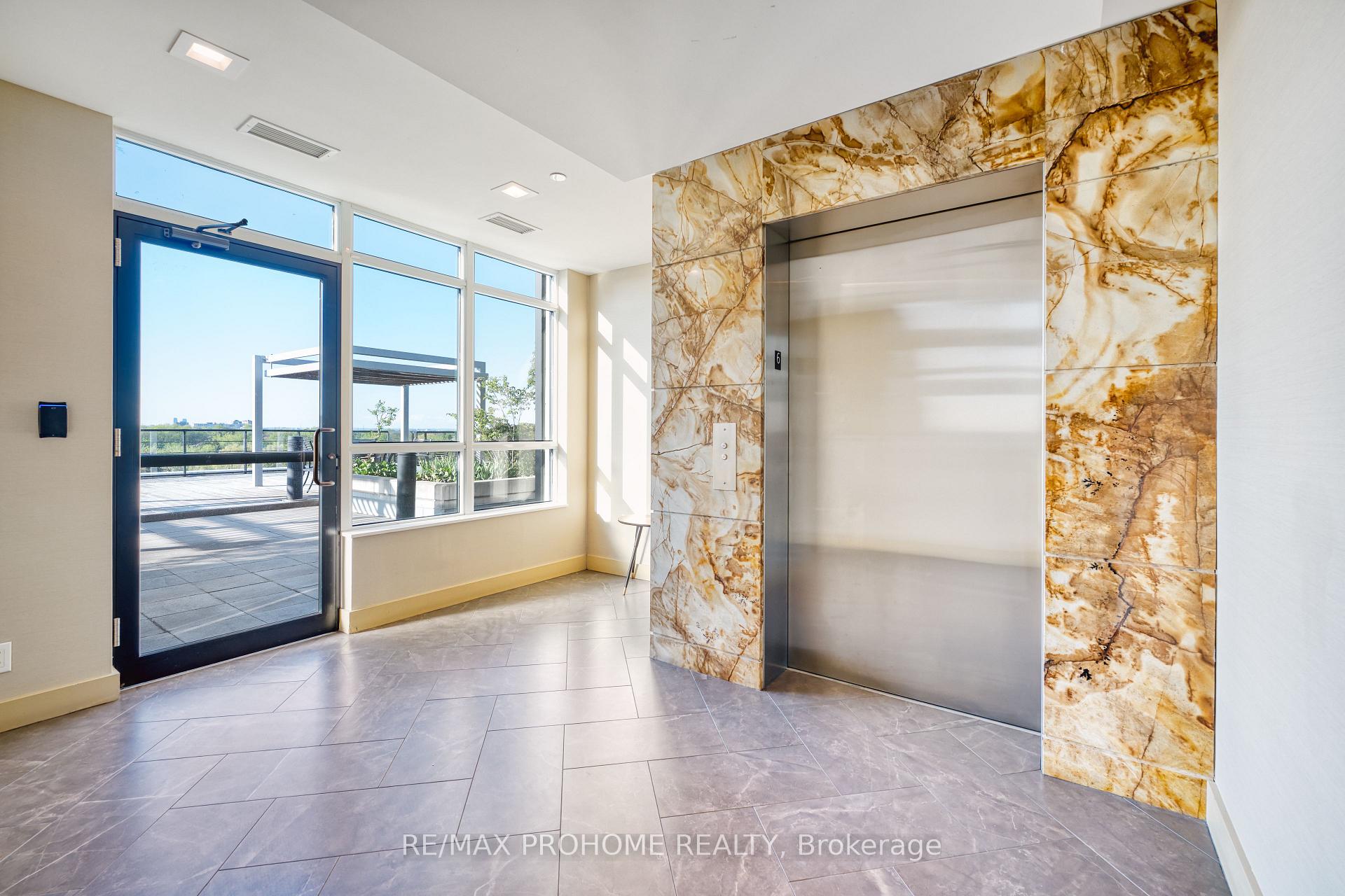 2 Bedrooms Condo at 21 Clairtrell, Toronto For sale