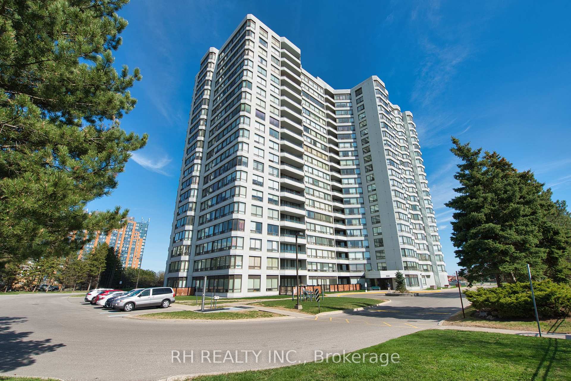 3 Bedrooms Condo at 300 Alton Towers, Toronto For sale
