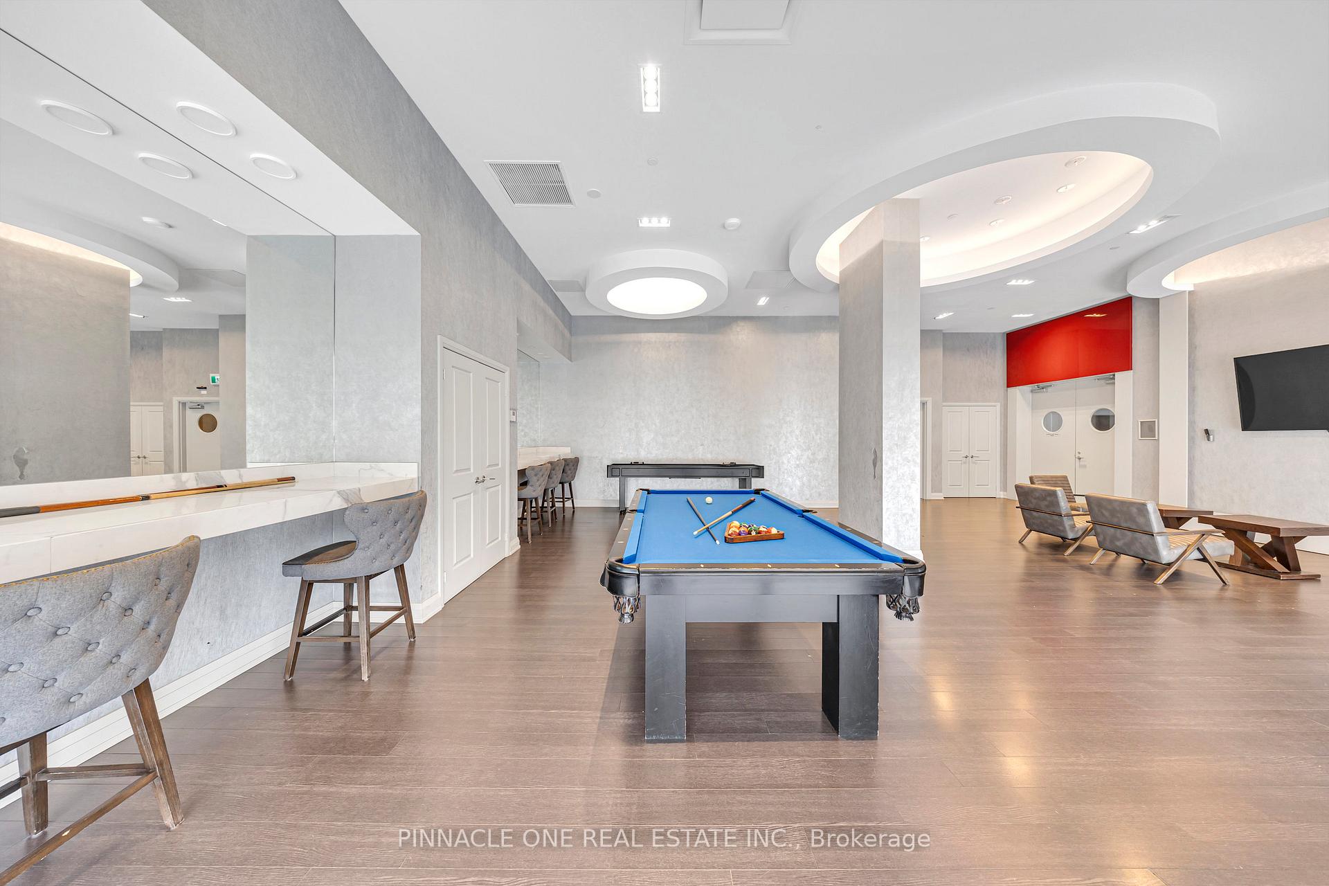 2 Bedrooms Condo at 30 Meadowglen, Toronto For sale
