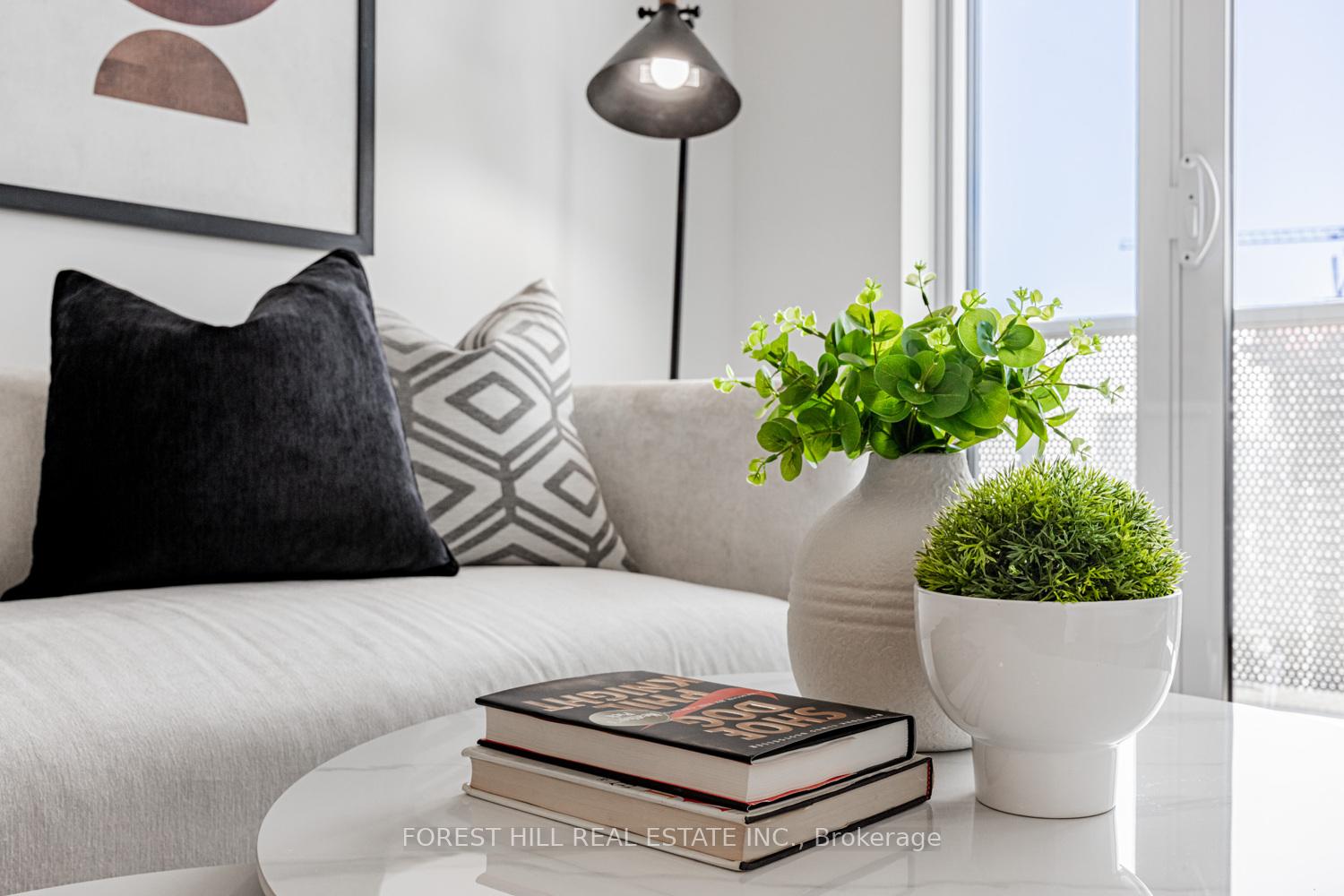 3 Bedrooms Condo at 55 Cooper, Toronto For sale