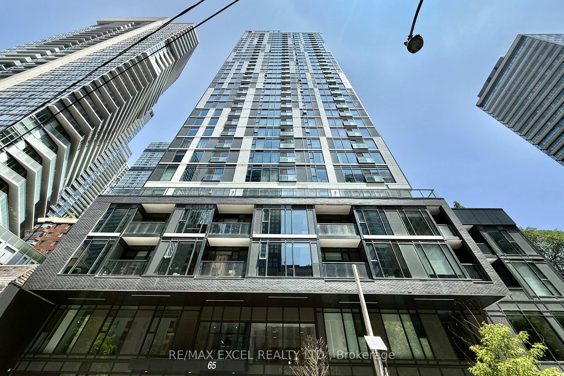 2 Bedrooms Condo at 65 Mutual, Toronto For sale