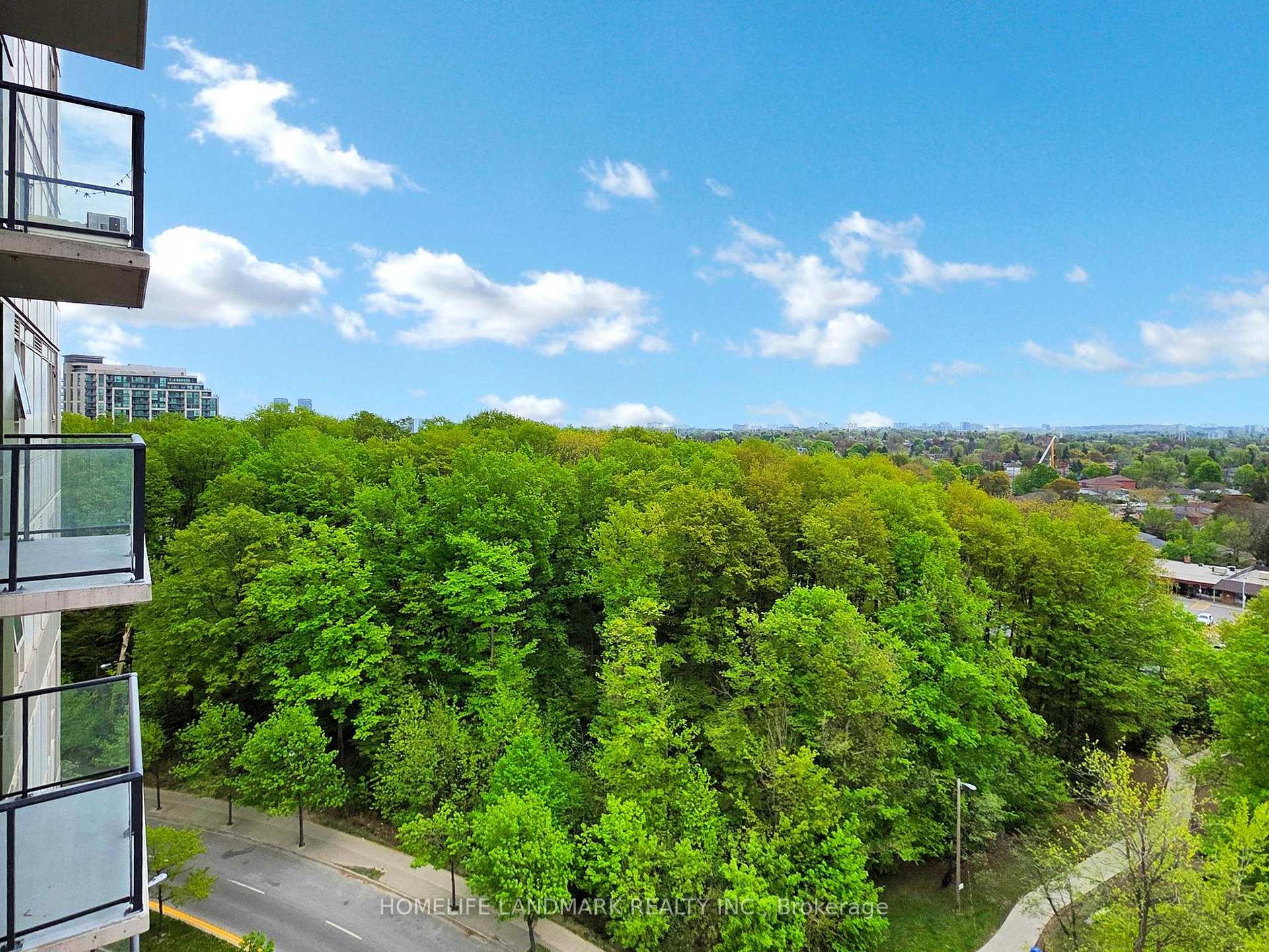 2 Bedrooms Condo at 190 Borough, Toronto For sale