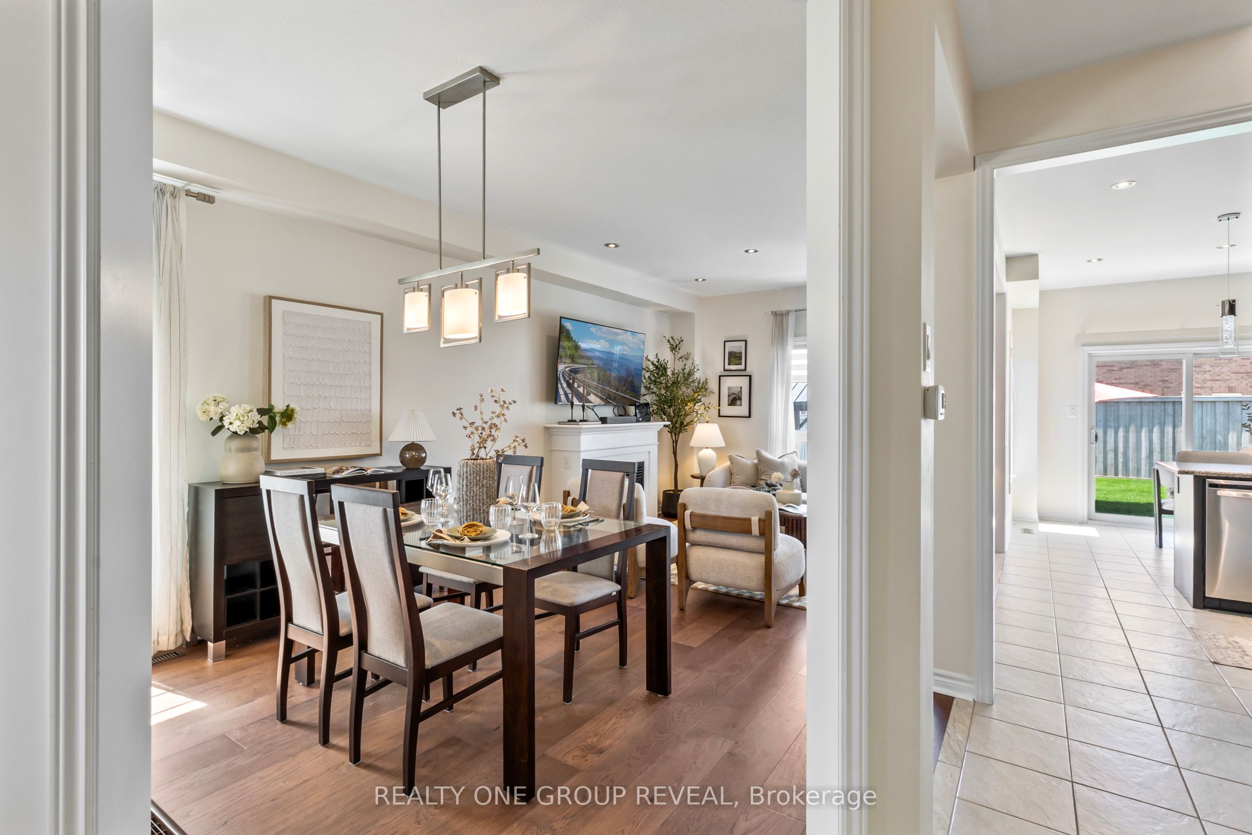111 Glen Eagles Drive, Clarington, ON L1E 3H8
