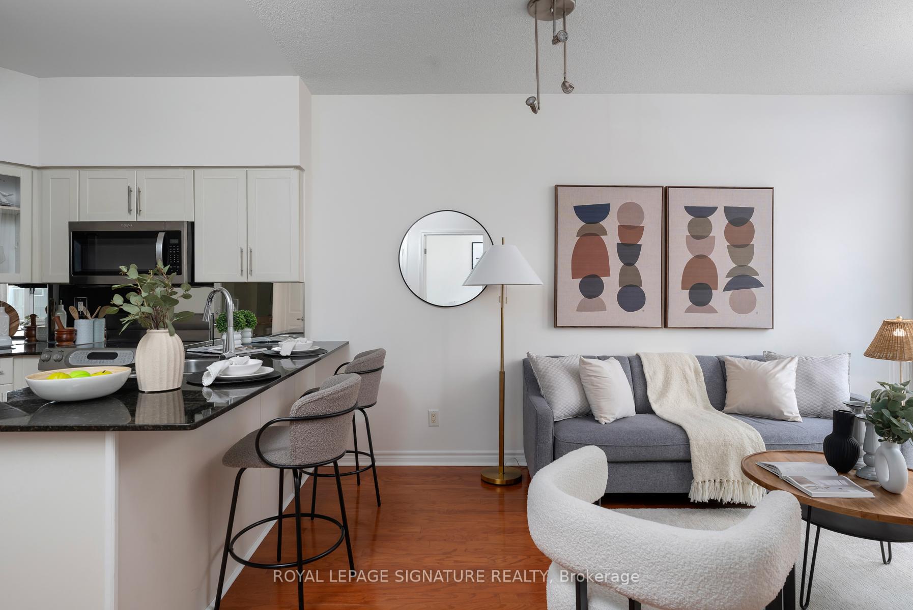 1 Bedroom Condo at 15 Windermere, Toronto For sale
