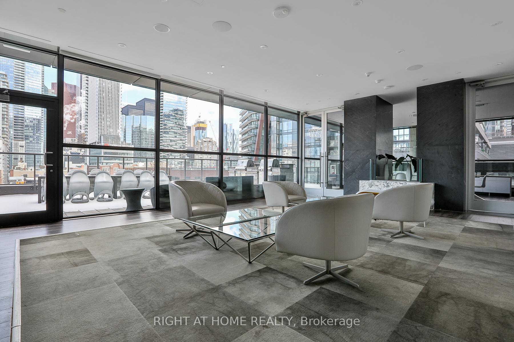 Condo at 290 Adelaide,  Toronto For sale
