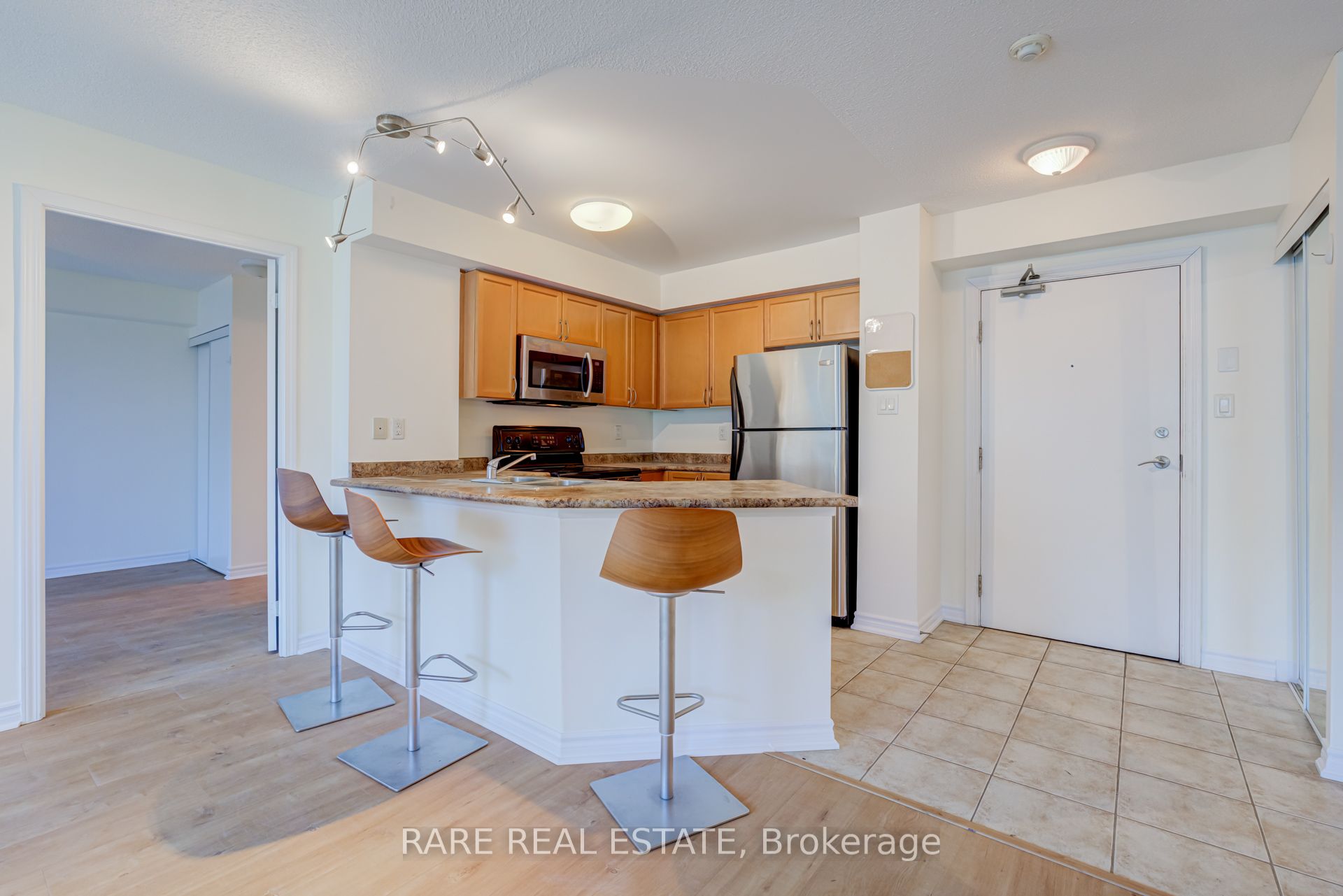 920 Sheppard Avenue W, #708