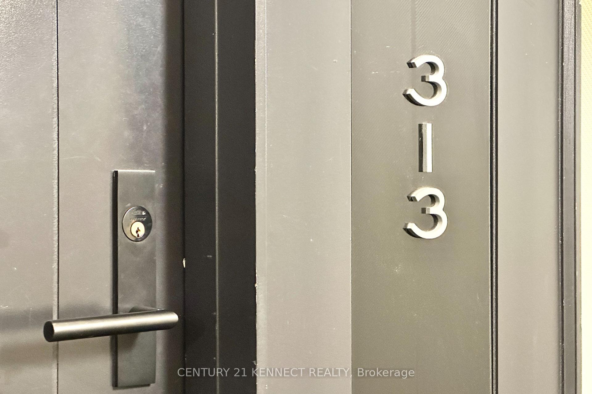 #313 – 955 Bay Street, Toronto, ON M5S 2A2