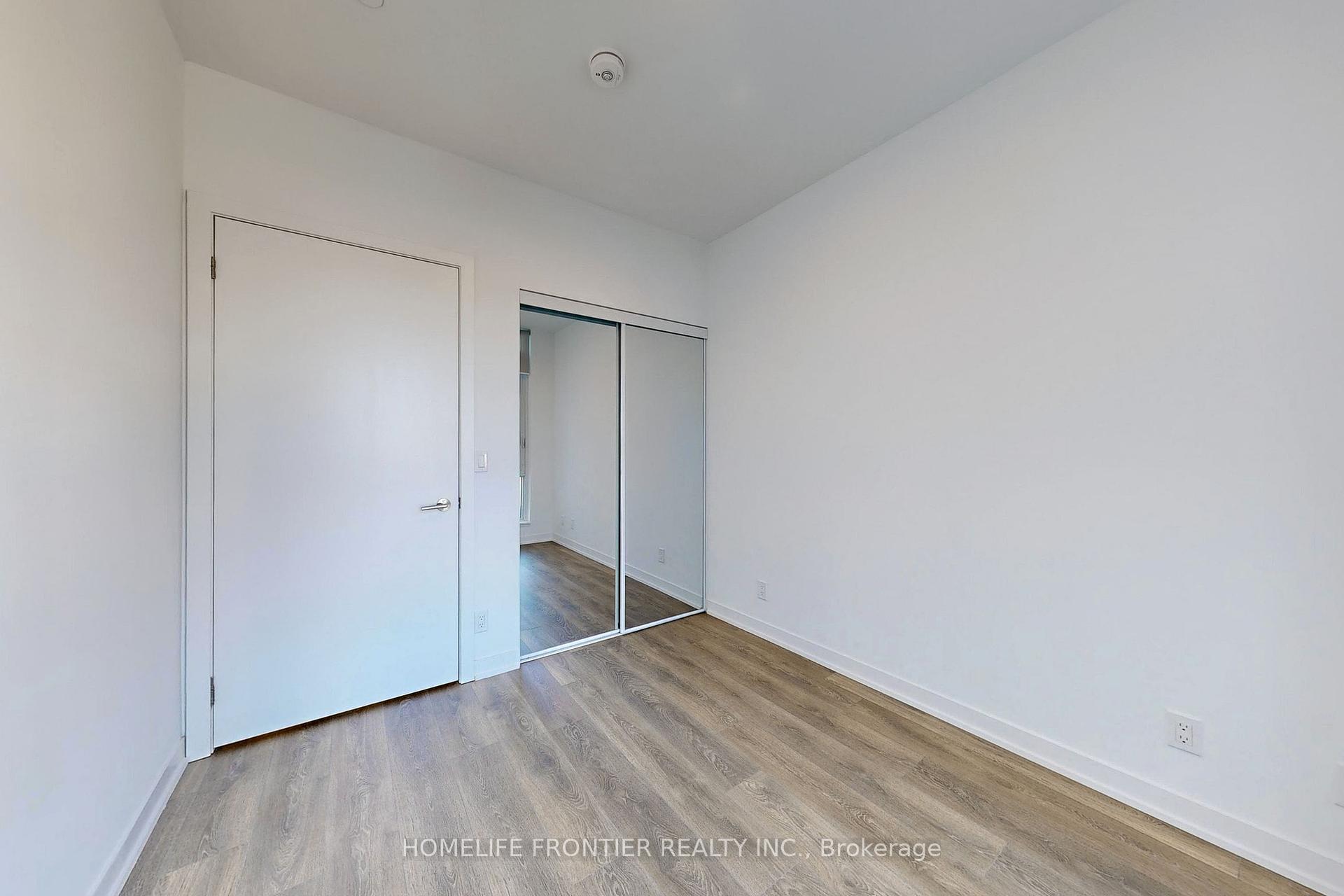 3 Bedrooms Condo at 7950 Bathurst, Vaughan For sale