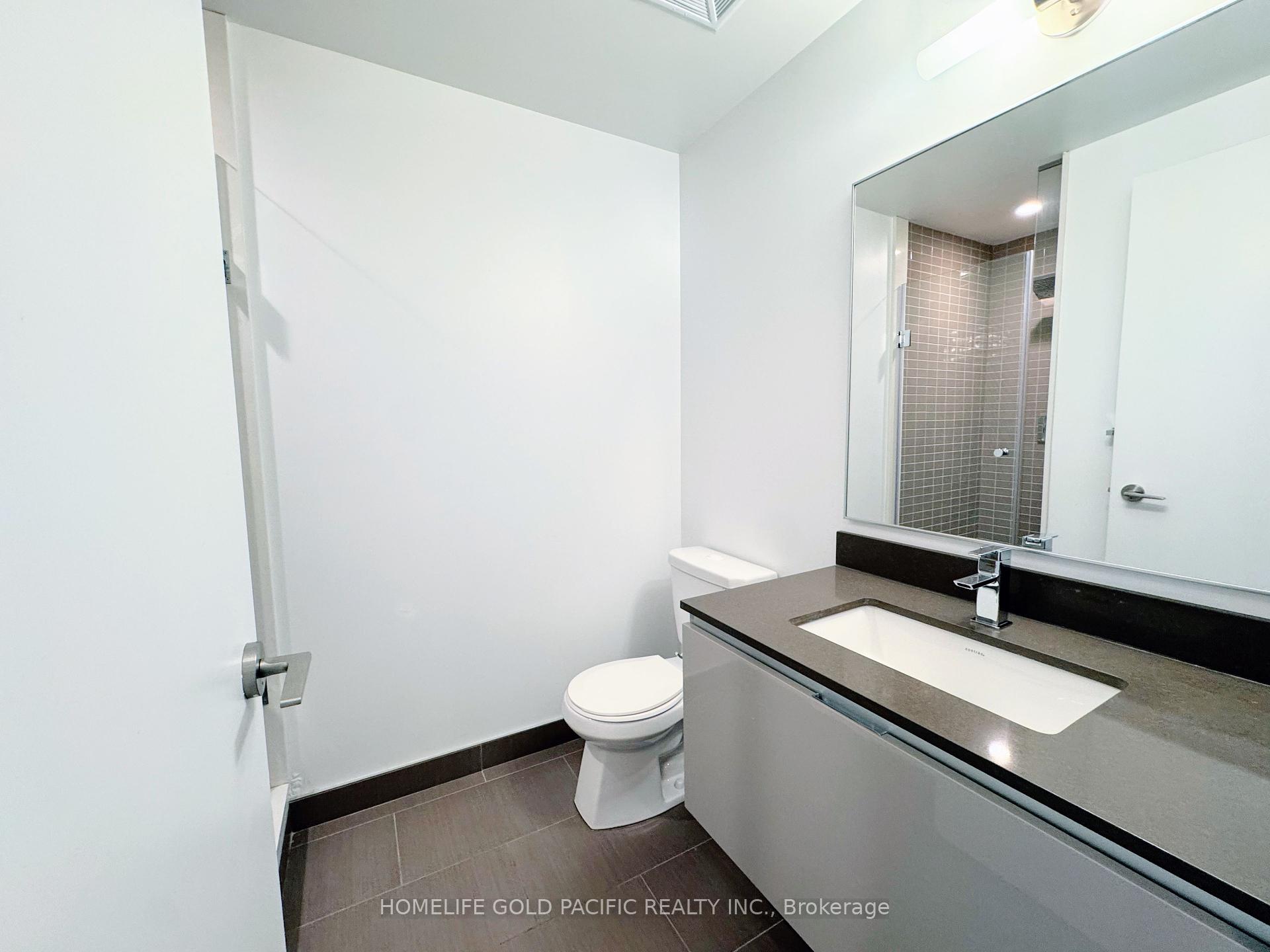 2 Bedrooms Condo at 200 Bloor, Toronto For sale
