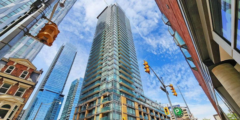 18 Yorkville