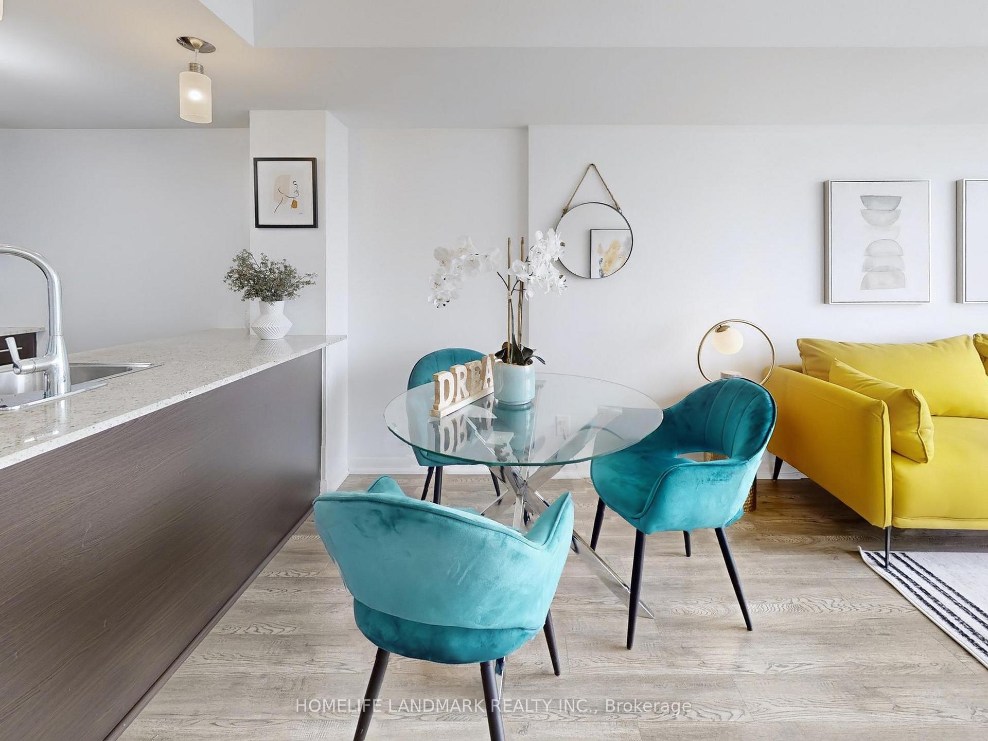 2 Bedrooms Condo at 190 Borough, Toronto For sale