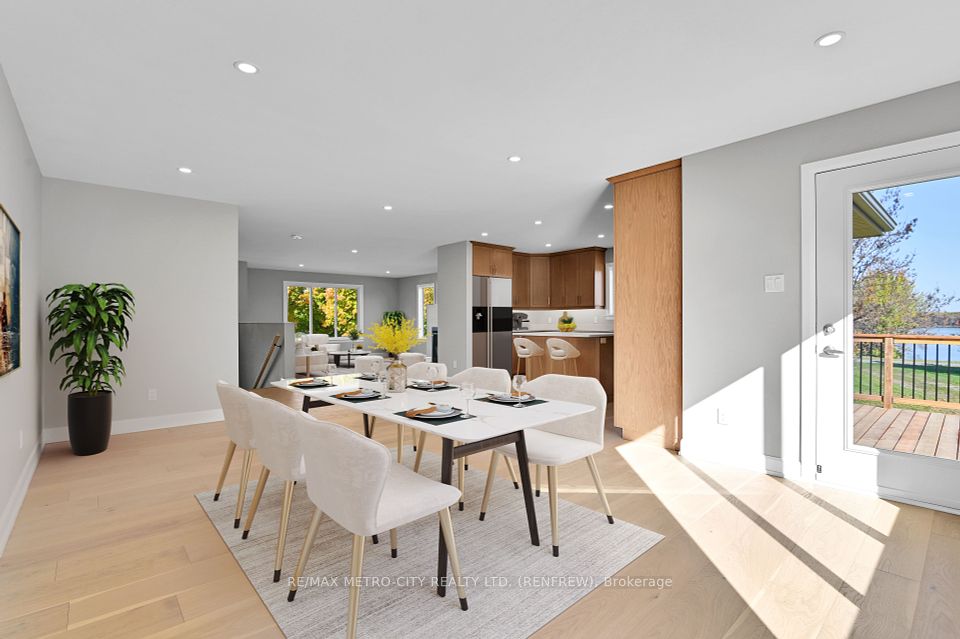 293 Usborne Street, McNab/Braeside, ON K7V 3Z8