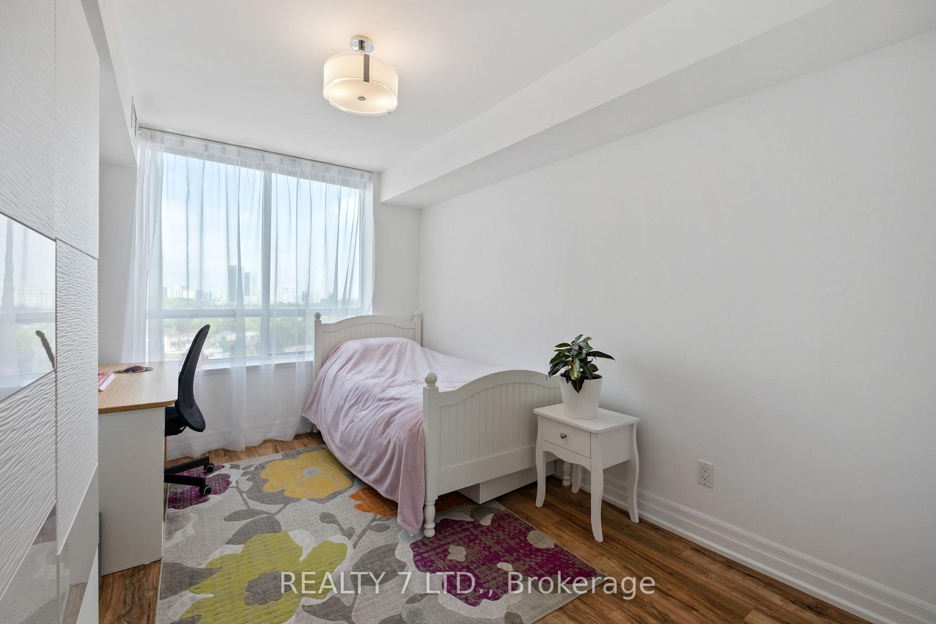 2 Bedrooms Condo at 850 Steeles, Vaughan For sale