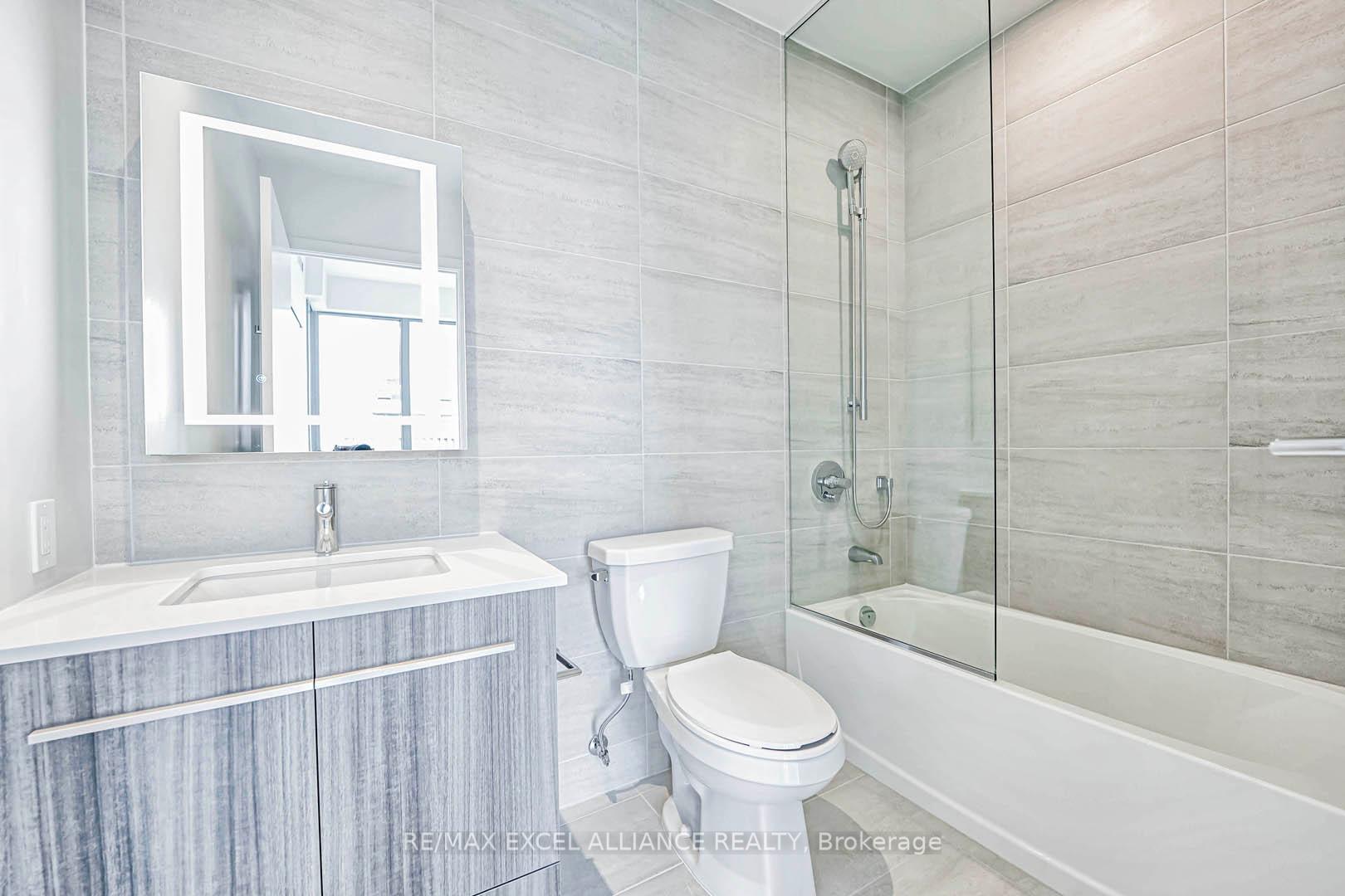 2 Bedrooms Condo at 8 Cumberland,  Toronto For sale