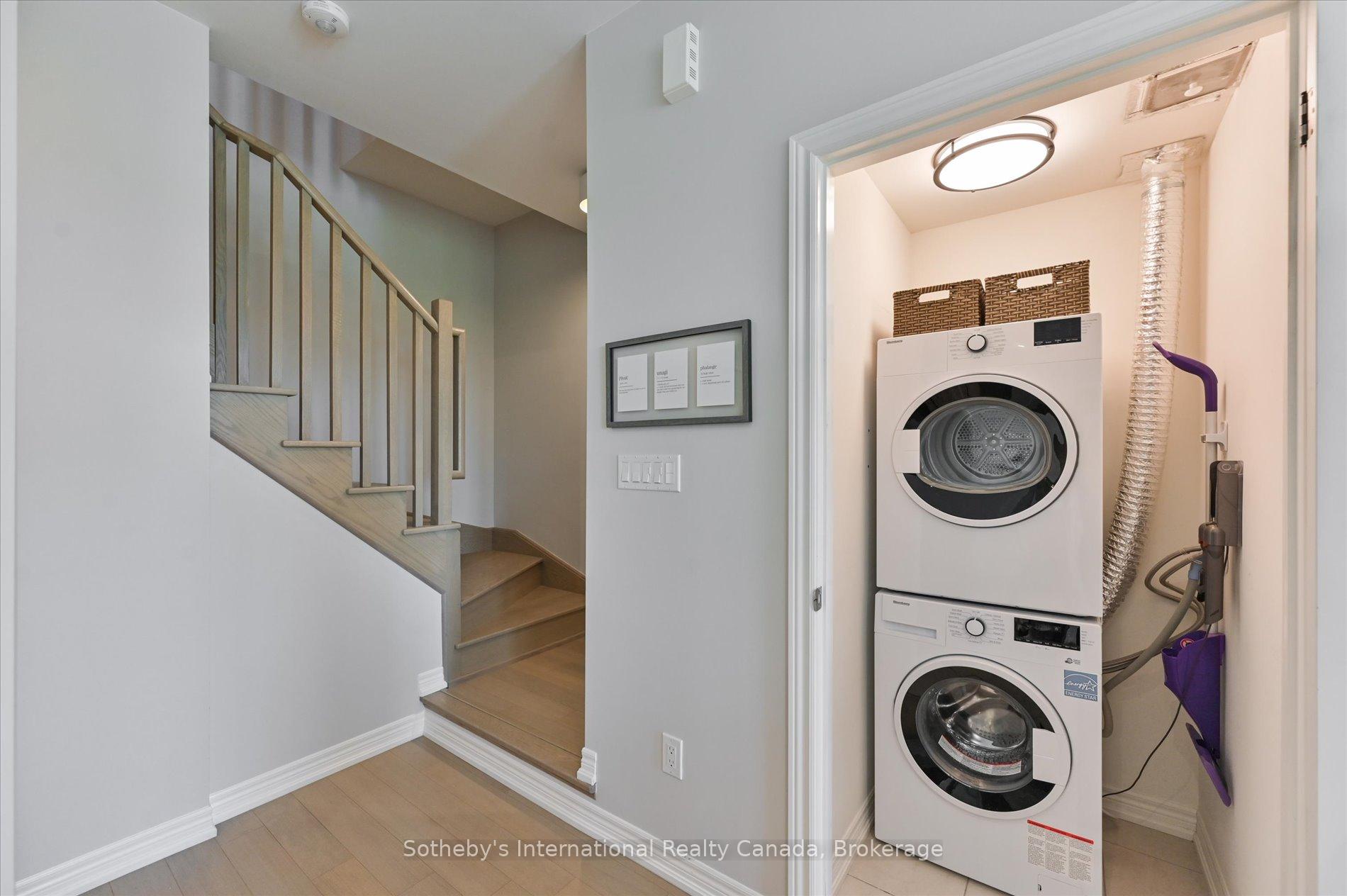 2 Bedrooms Condo at 2199 Lillykin, Oakville For sale