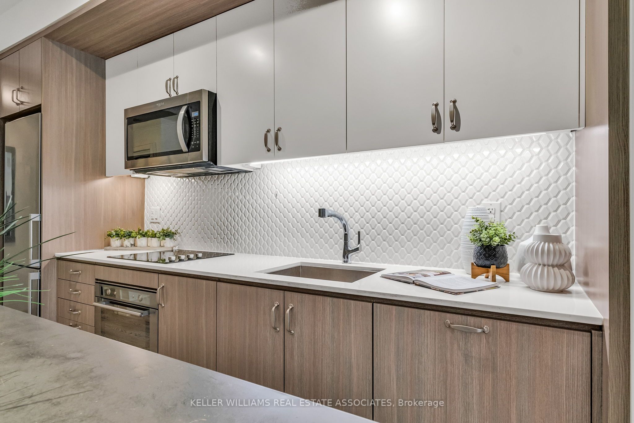 1575 Lakeshore Road W, #231