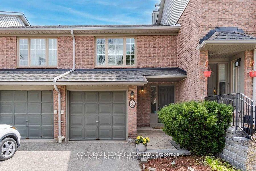 3 Bedrooms Condo at 3100 Fifth, Mississauga For sale