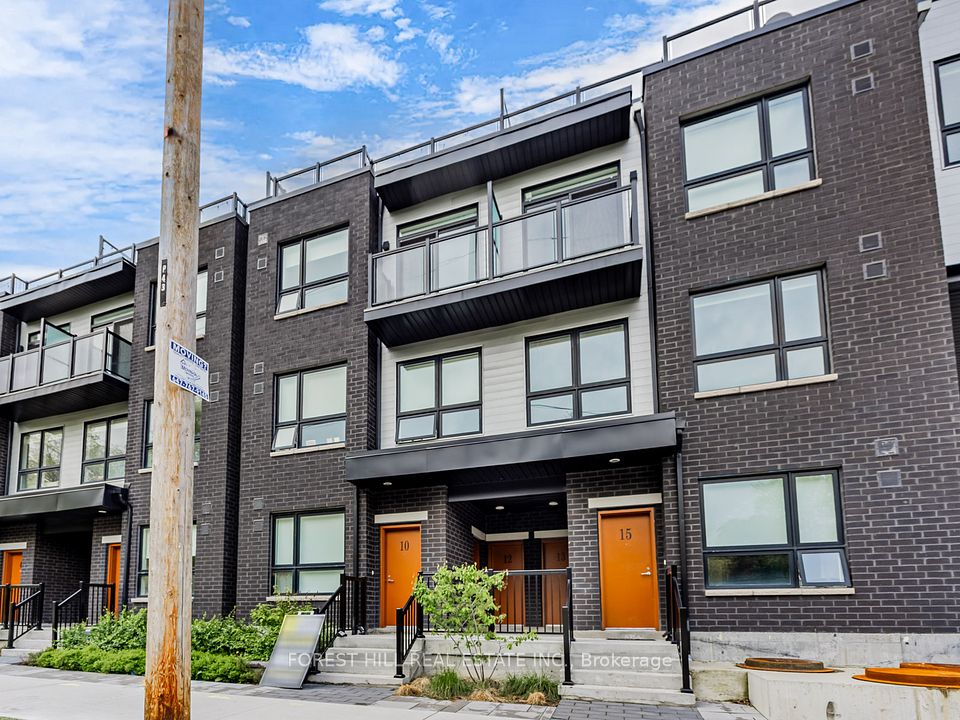 #7 - 15 Brenthall Avenue, Toronto, ON M2R 1W1