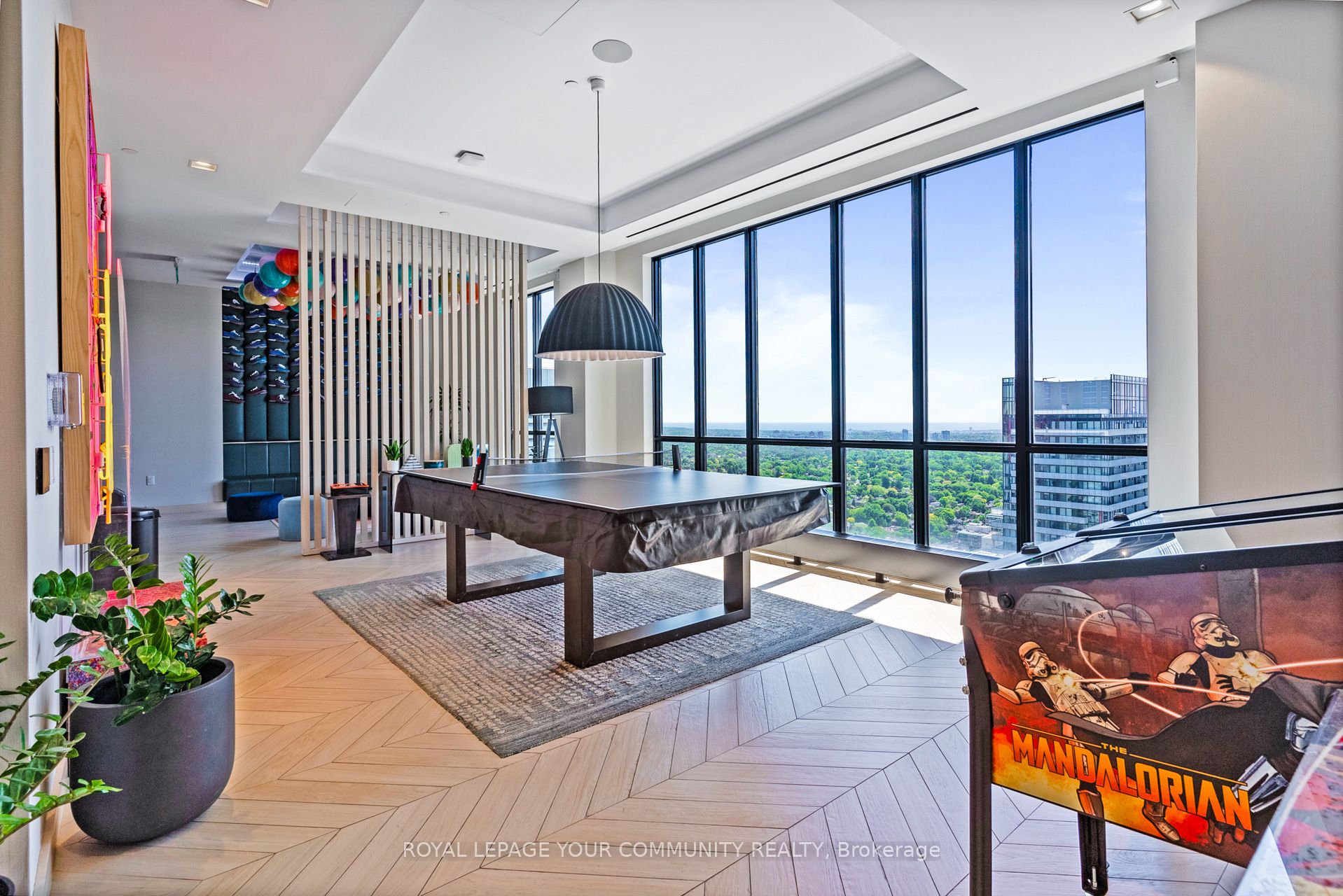 200 Redpath Avenue, #3306