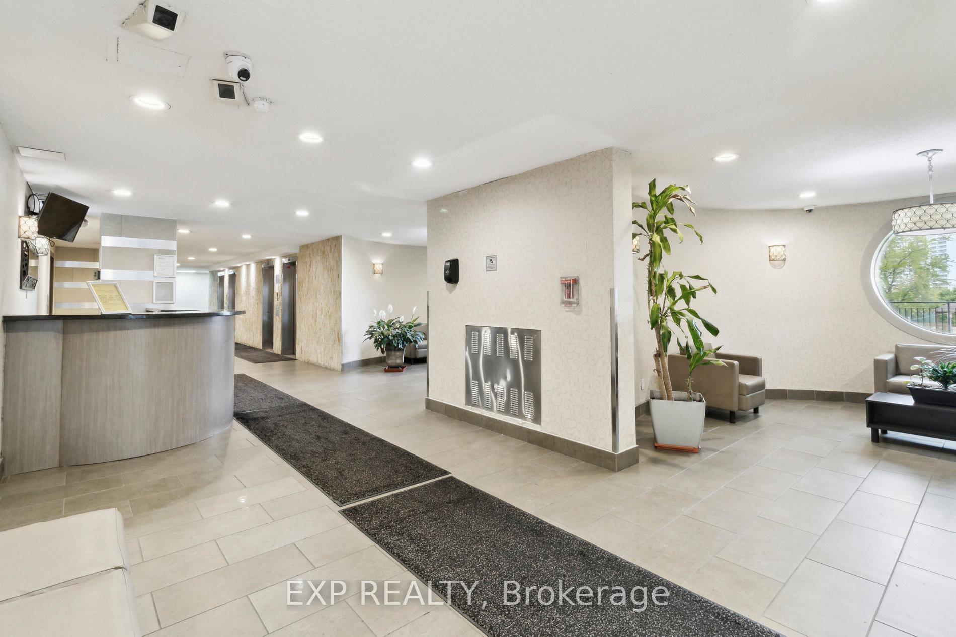3 Bedrooms Condo at 5 Parkway Forest, Toronto For sale