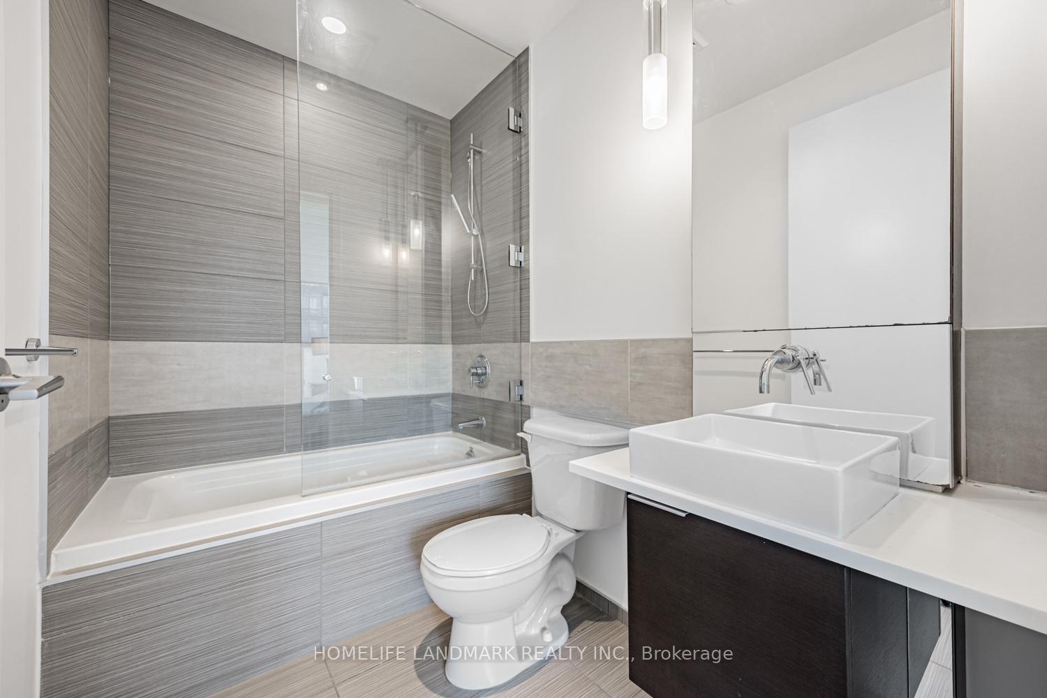 2 Bedrooms Condo at 8 Charlotte,  Toronto For sale