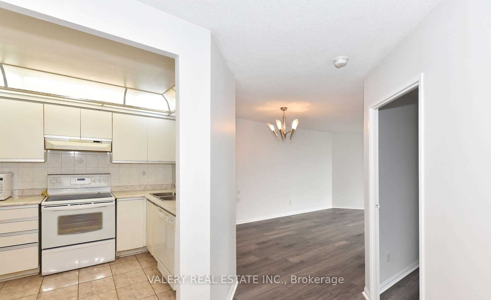 1131 Steeles Avenue W, #409